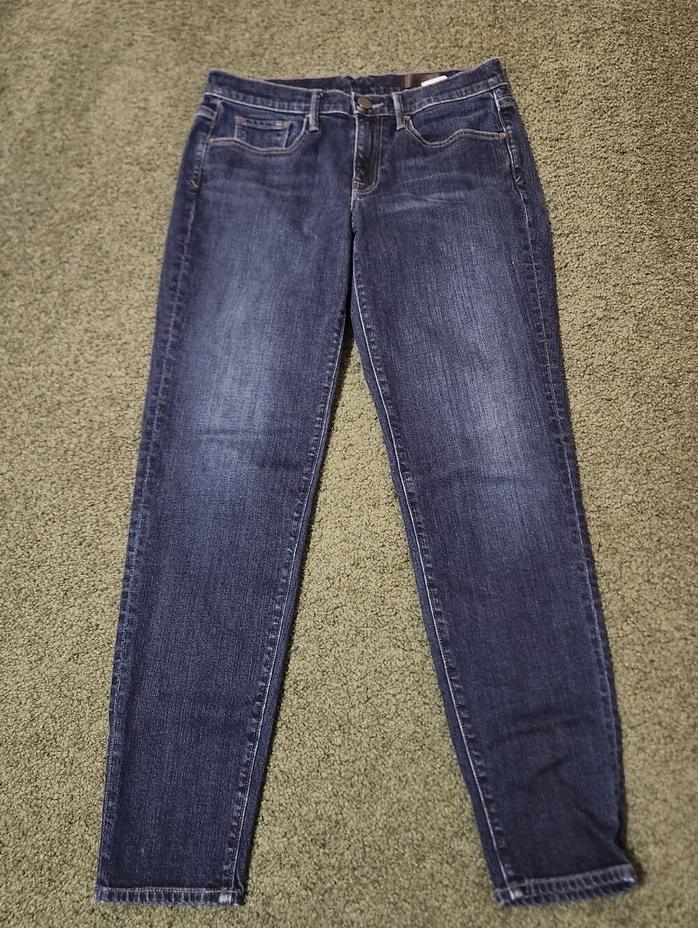 Vince. Mason Blue Medium Wash Mid Rise Relaxed Straight Stretch Denim Jeans 26